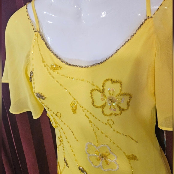 Women's Yellow Chiffon dress, Size Small. Beaded Detail. Asymmetrical Hem - Picture 4 of 6